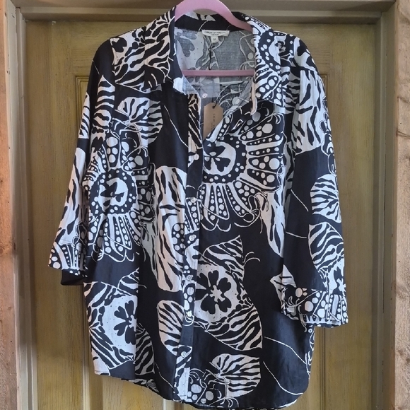 Christian Siriano Tops - Christian Siriano Black White Boxy  Button Down Top 2x Linen Blend 3/4 Sleeve